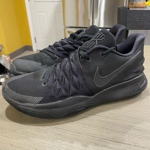 KYRIE LOW 'TRIPLE BLACK' Size 10